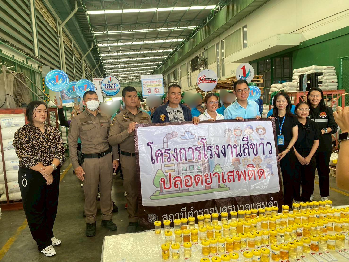บรรยากาศการเข้าแถวเคารพธงชาติ
