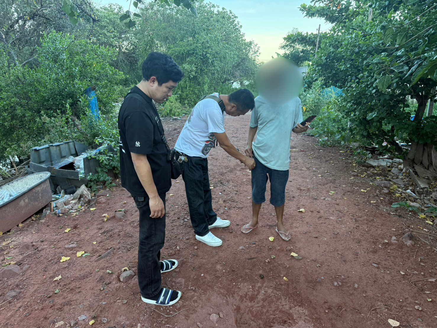พิธีเคารพธงชาติและถวายความอาลัย