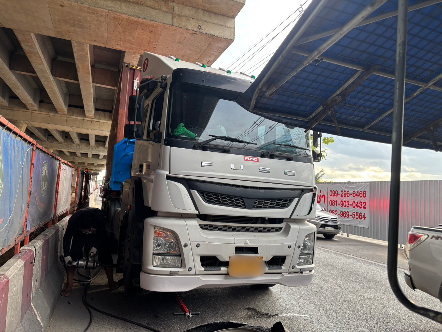 เหตุรถบรรทุกพ่วง 18 ล้อ ถนนพระราม 2