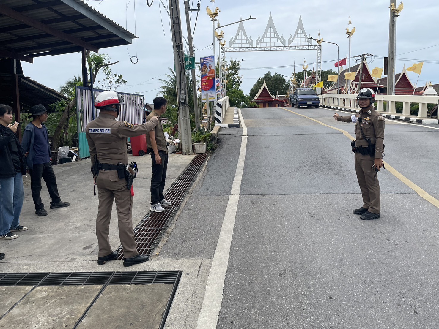 สำรวจพื้นที่โครงการก่อสร้างระบบระบายน้ำถนนบางกระดี่